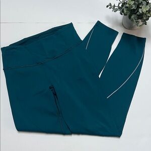 Lululemon Chasing Miles Tight 25” Dark Uniform Blue Size 4